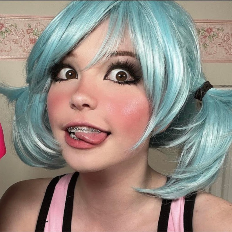 Photo de la chaîne de belle delphine