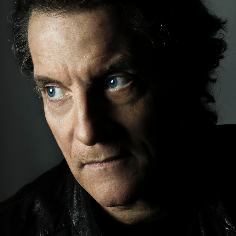 Photo de la chaîne de Francis Cabrel - Topic