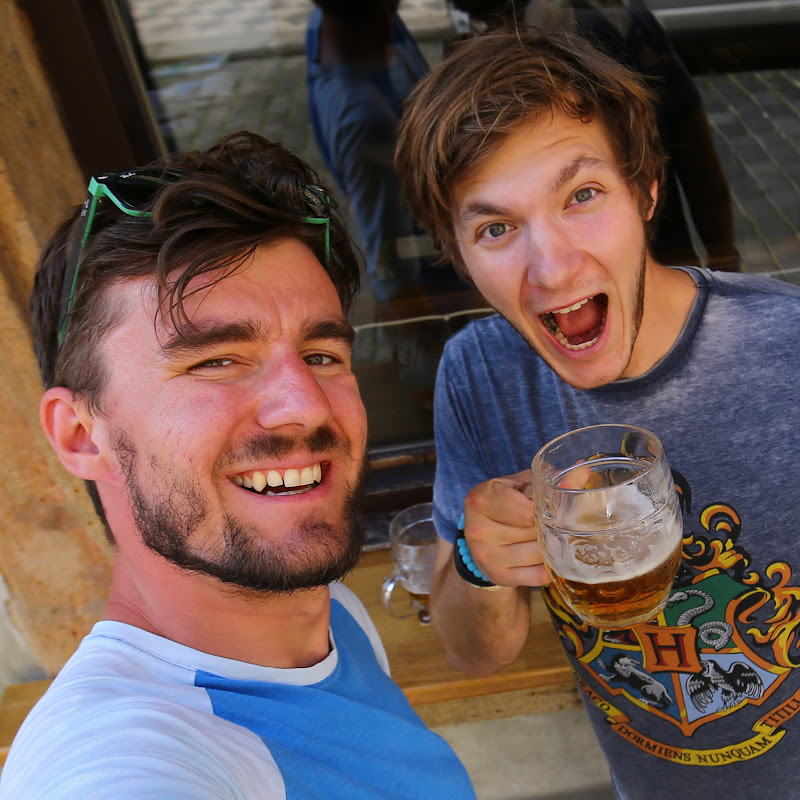 Photo de la chaîne de HONEST GUIDE